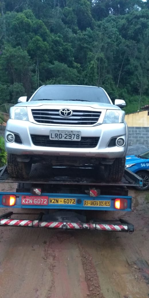 Veículo roubado é recuperado por policiais militares após denúncia feita ao Disque Denúncia