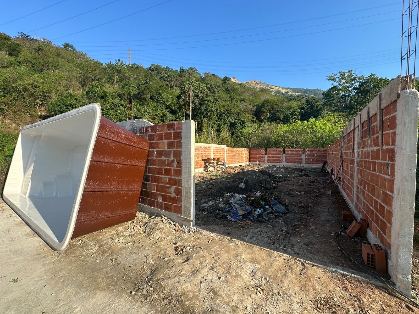 Polícia Ambiental identifica possível obra irregular em Realengo