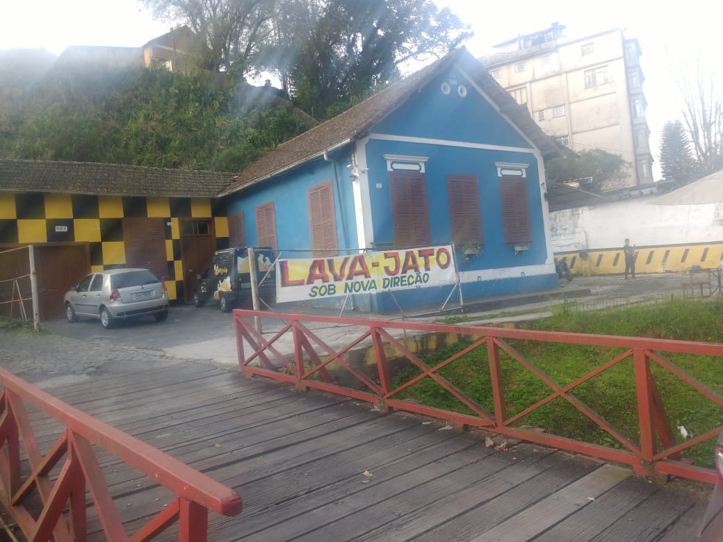 Polícia encontra poço artesiano e lava jato clandestino em Petrópolis após denúncia do Linha Verde