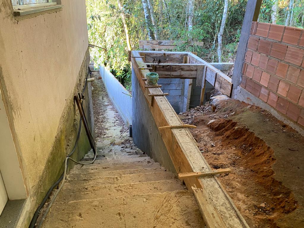 Polícia ambiental encontra construção irregular em Petrópolis com auxílio de denúncia