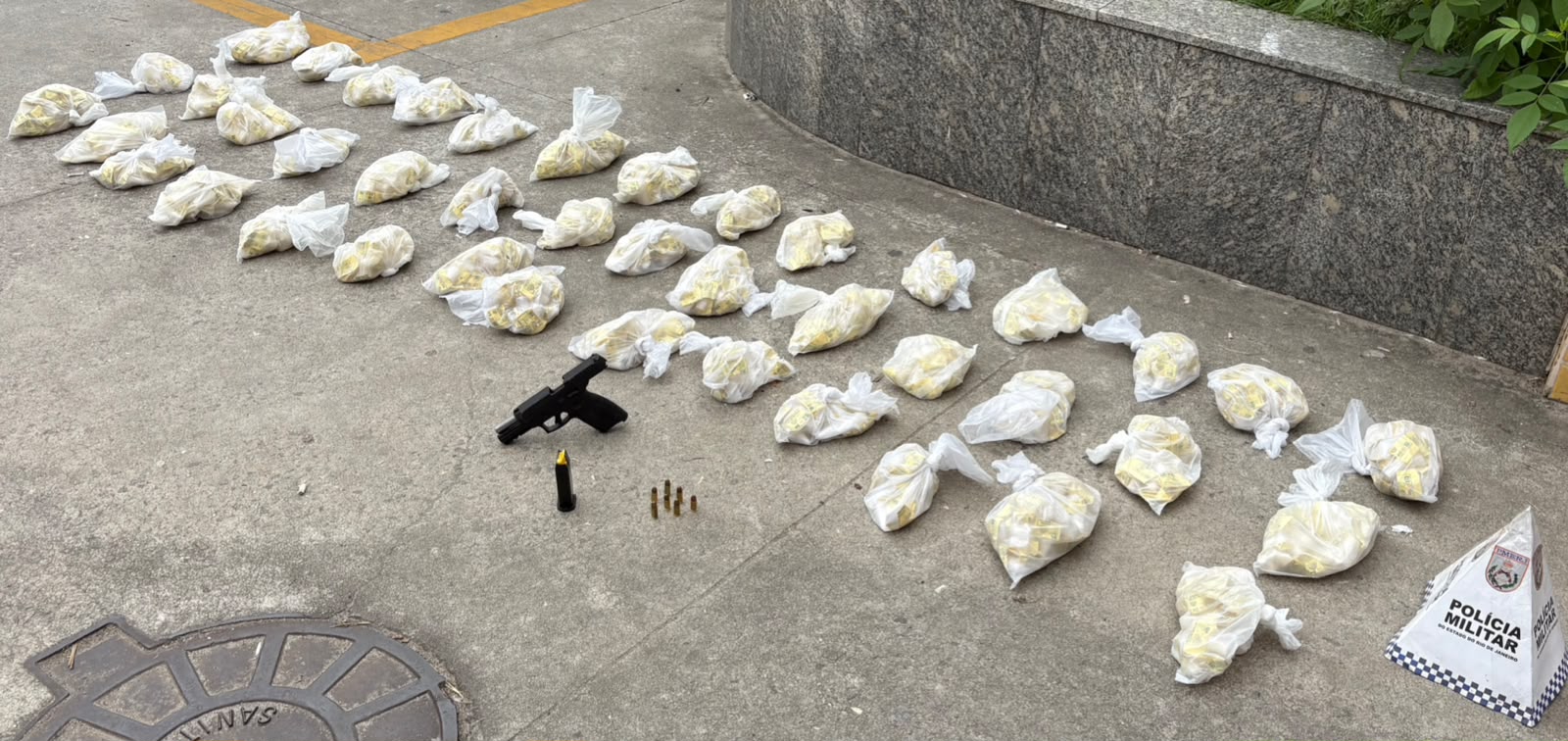 20°BPM apreende pistola, munições e drogas com ajuda de informações do Disque Denúncia