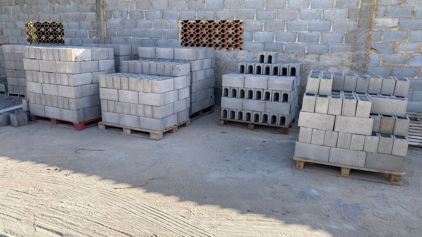 Produção irregular de artefatos de cimento é flagrada pela 2ª UPAm