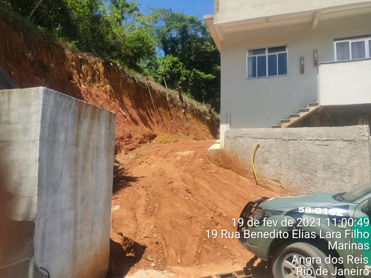 Local denunciado ao Linha Verde onde vinha ocorrendo extração irregular mineral em Angra dos Reis é encontrado por policiais ambientais