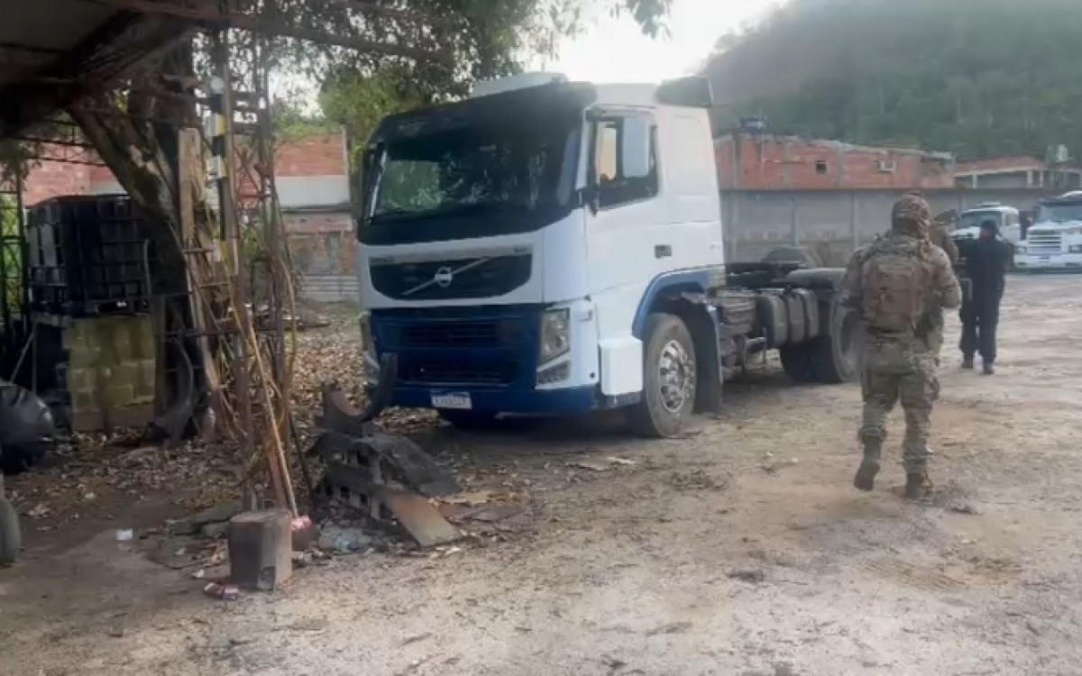 Operação da Polícia Civil mirou furto de petróleo e adulteração de óleo lubrificante no Rio 