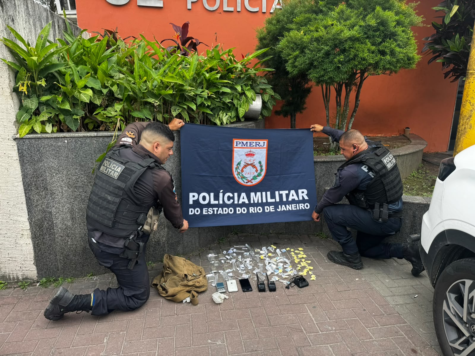 12°BPM apreende drogas em Maricá, com o apoio do Disque Denúncia 