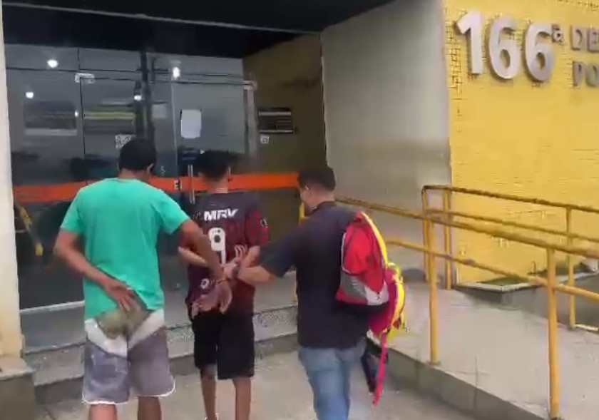 Traficantes são presos em Angra dos Reis após informações repassadas pelo Disque Denúncia