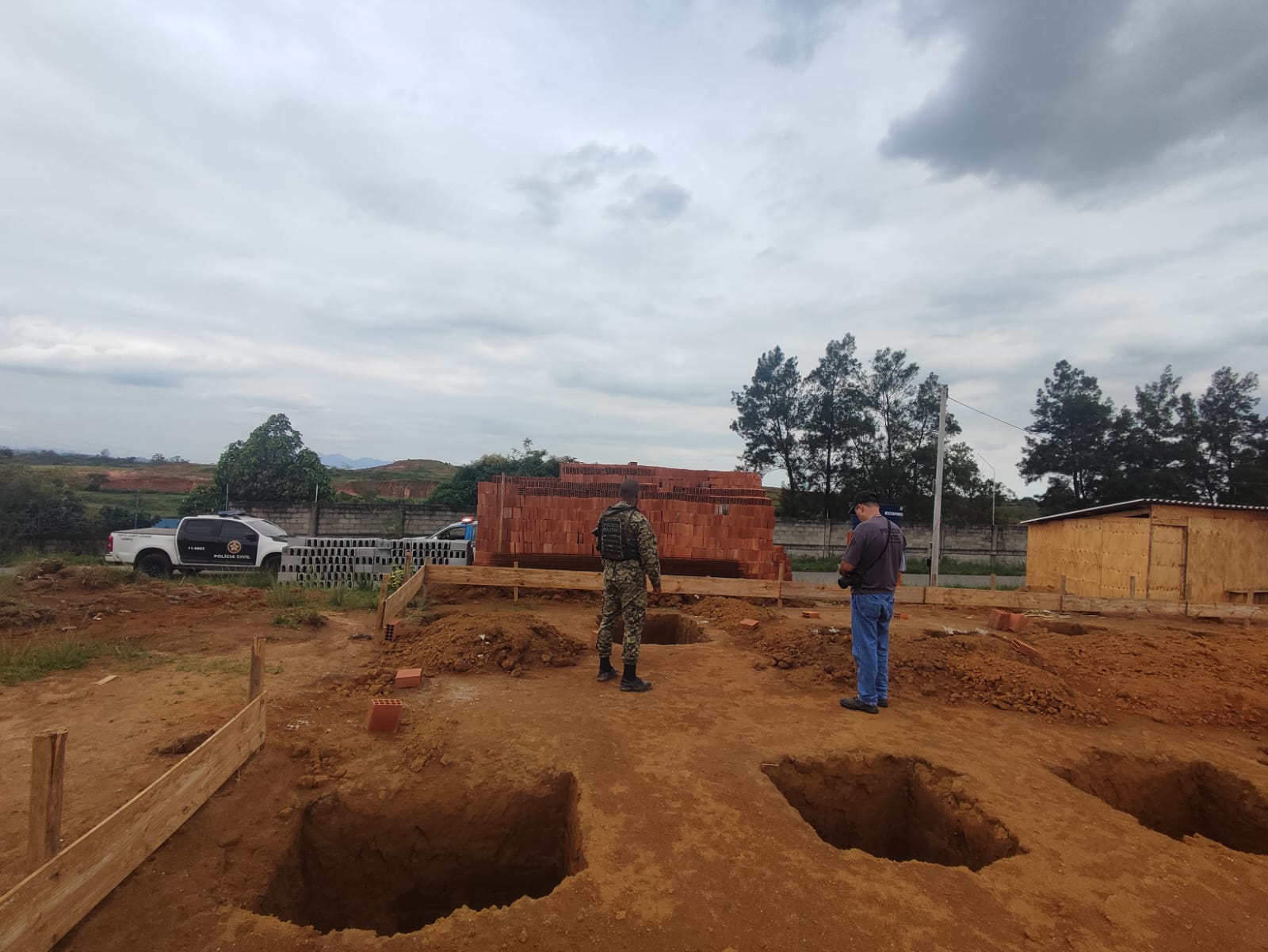 Denúncia ajuda polícia a identificar construção irregular e movimentação do solo em Itaguaí 
