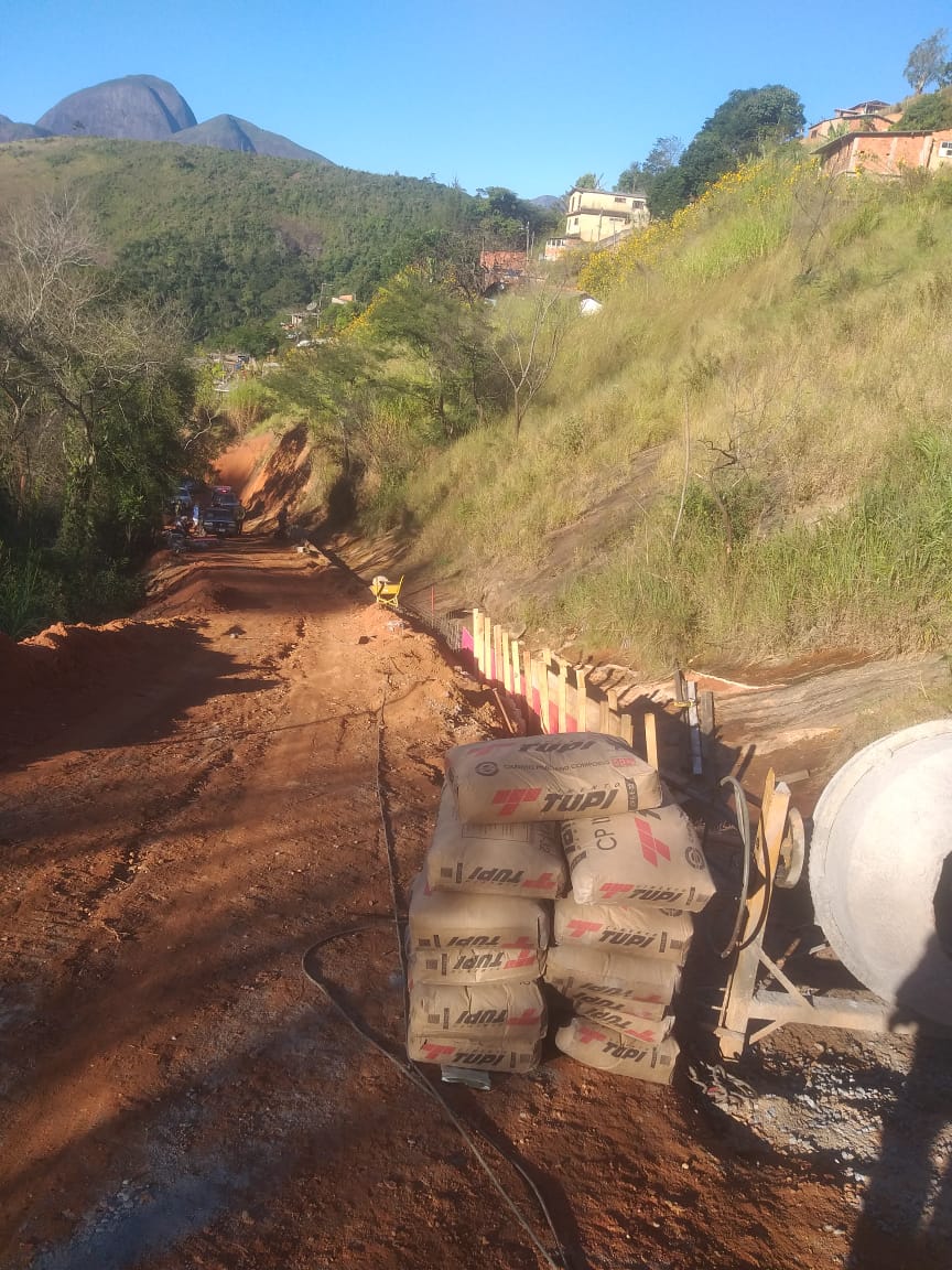 Polícia ambiental vai à Petrópolis, onde identifica construção irregular em Pedro do Rio