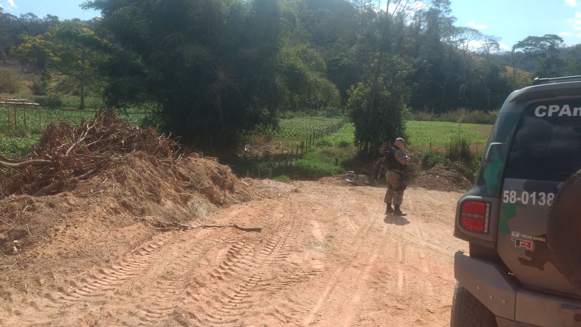 Aterro clandestino é localizado com a ajuda do Linha Verde no município de Sumidouro