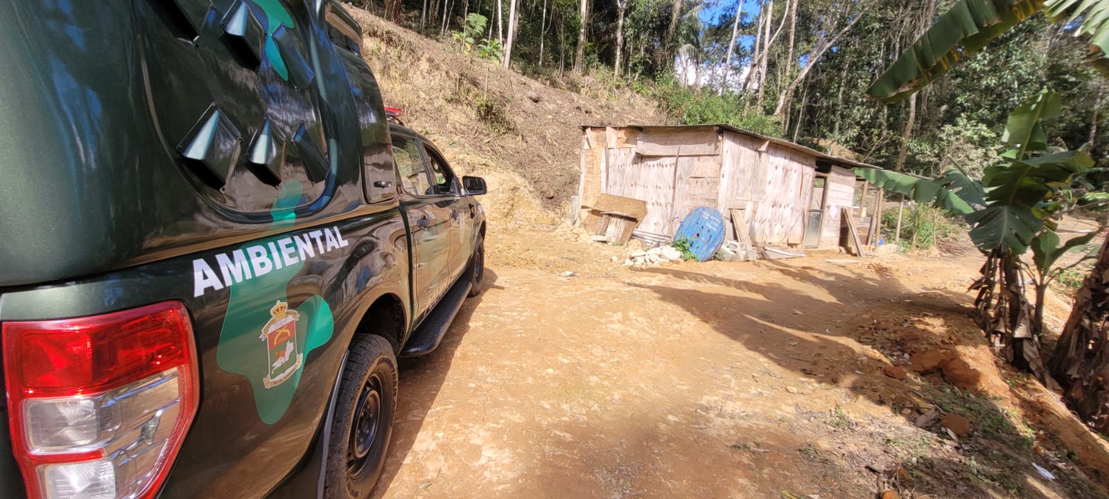 UPAm Juatinga, com auxílio de informações do Disque Denúncia Paraty, se depara com movimentação do solo em área de proteção ambiental no município de Paraty 