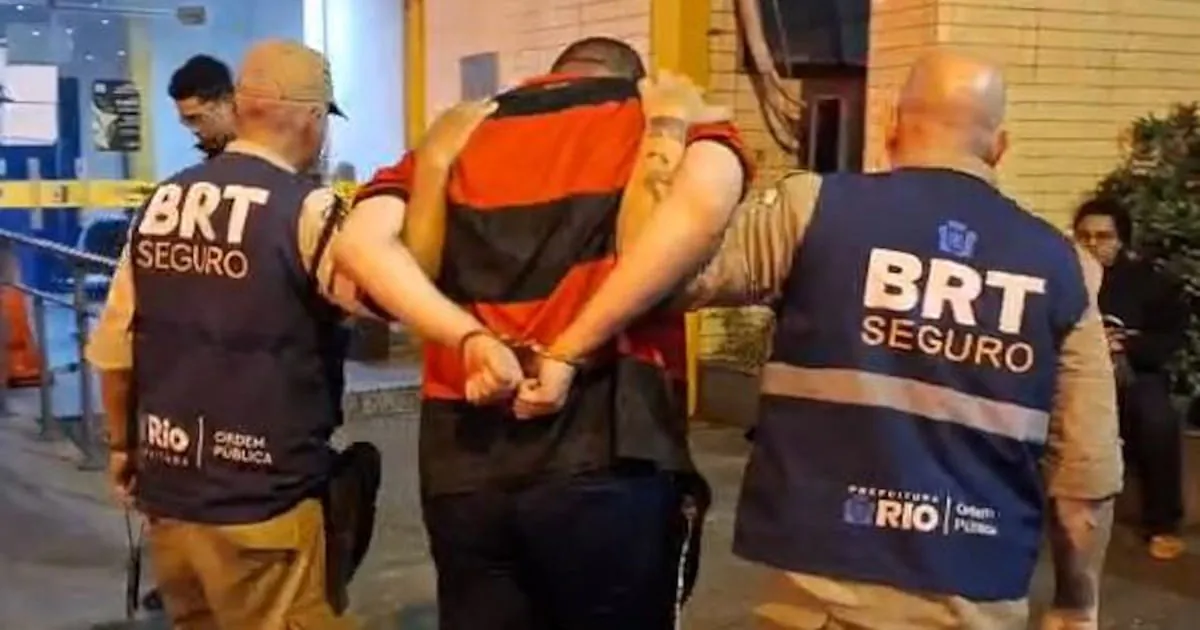 Briga deixa dois esfaqueados no BRT de Deodoro e agressor é preso