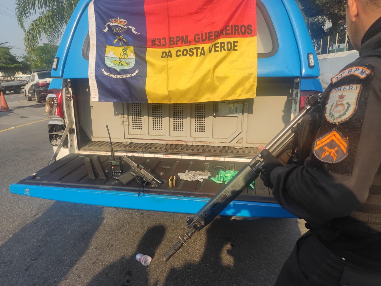 Polícia verifica informações do Disque Denúncia em Angra dos Reis e drogas são apreendidas