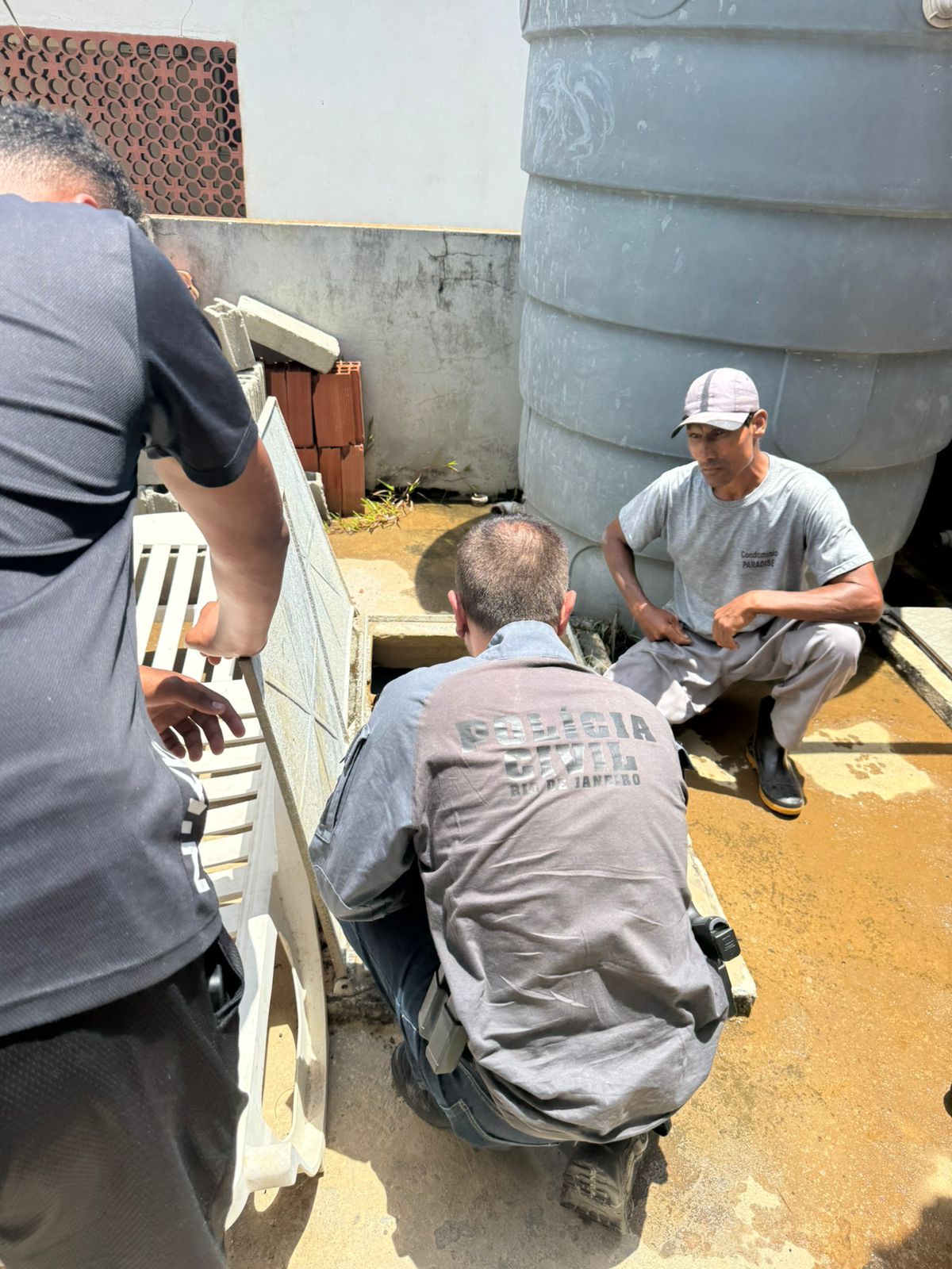  8ª UPAm flagra funcionamento de poço artesiano sem licença em Rio das Ostras após denúncia 