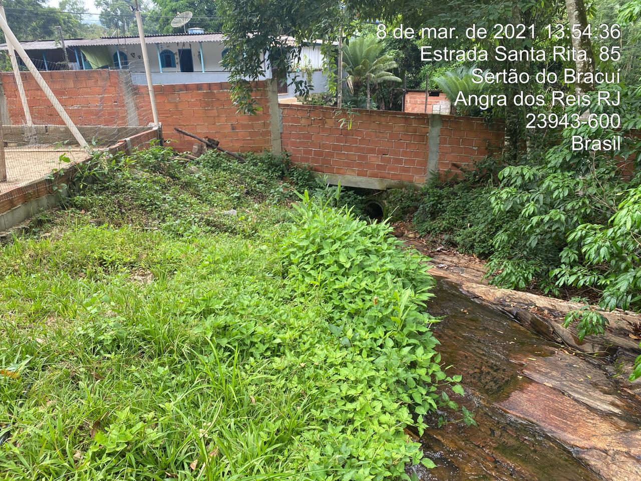 Obras denunciadas ao Linha Verde no interior de sítio no Bracuí leva polícia militar a constatar crimes ambientais em Angra dos Reis